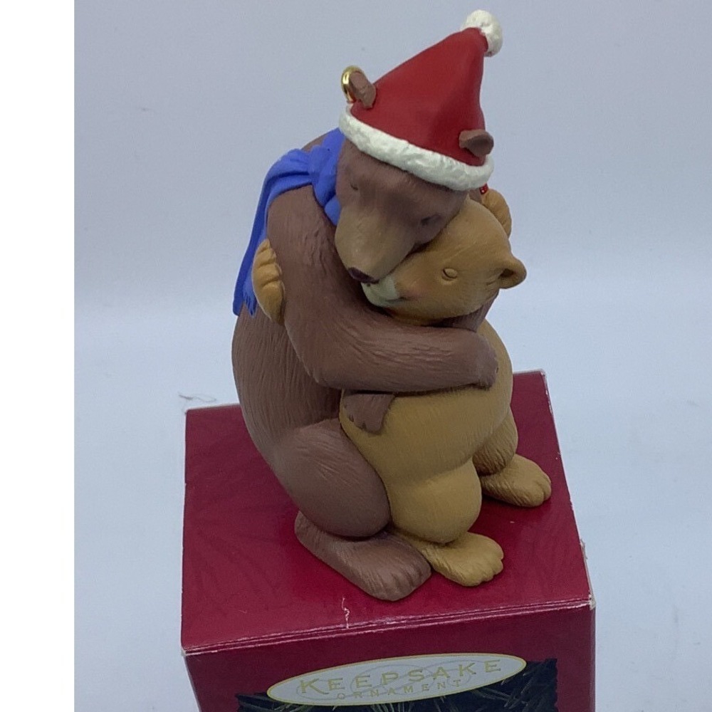 Hallmark Keepsake Ornament 1996 Mom and Dad Hugging Bears Christmas Santa Hat